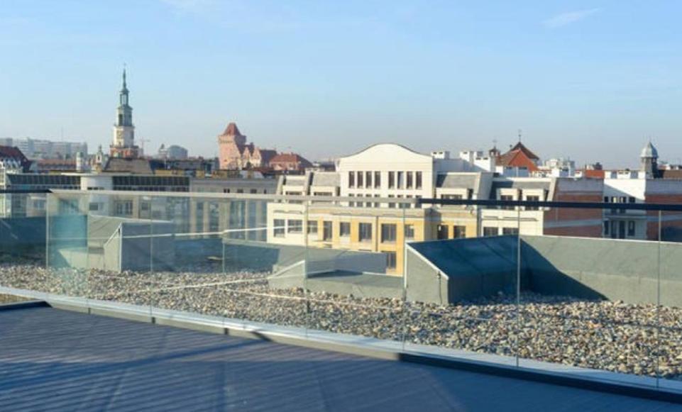 Pangsapuri studio 35 m² dengan 1 bilik mandi peribadi di Pusat Bandar Poznan Luaran gambar