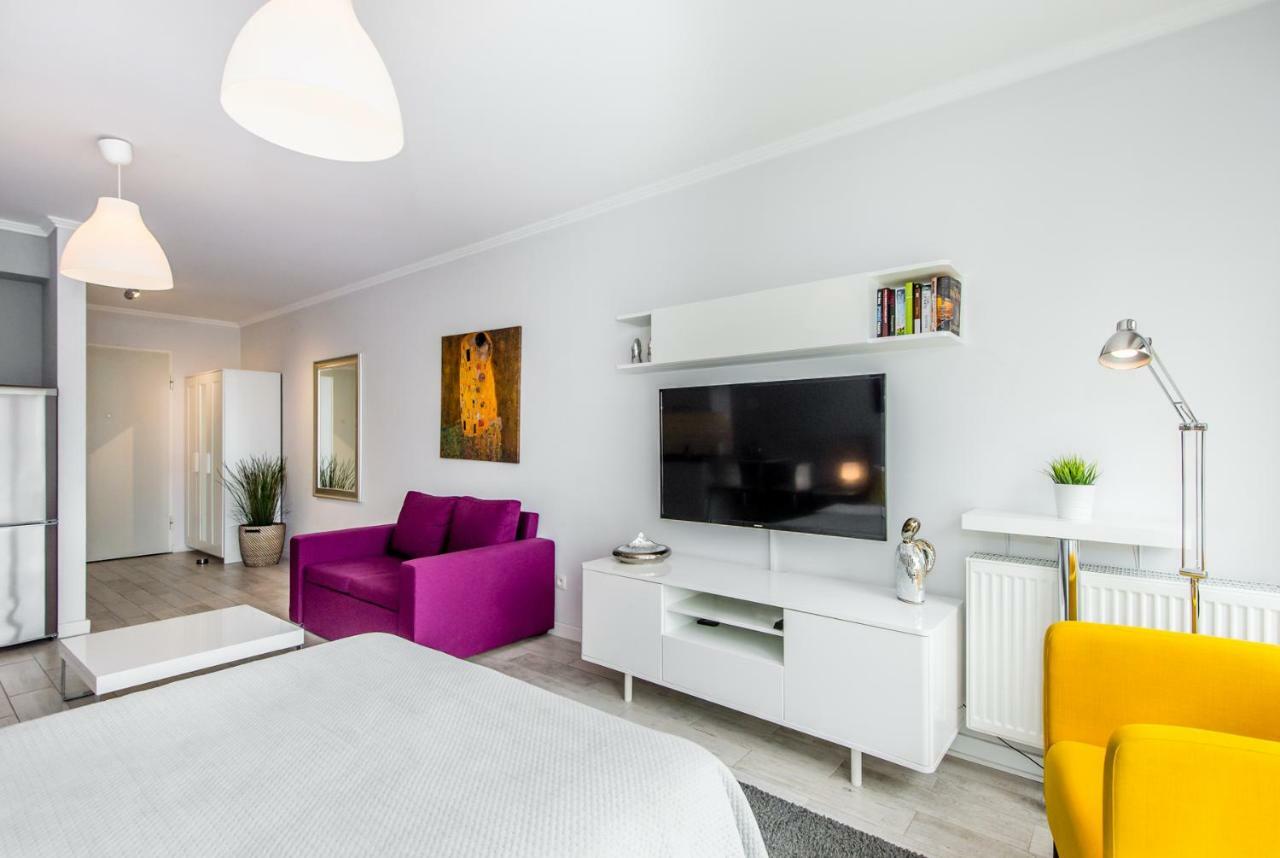 Pangsapuri studio 35 m² dengan 1 bilik mandi peribadi di Pusat Bandar Poznan Luaran gambar