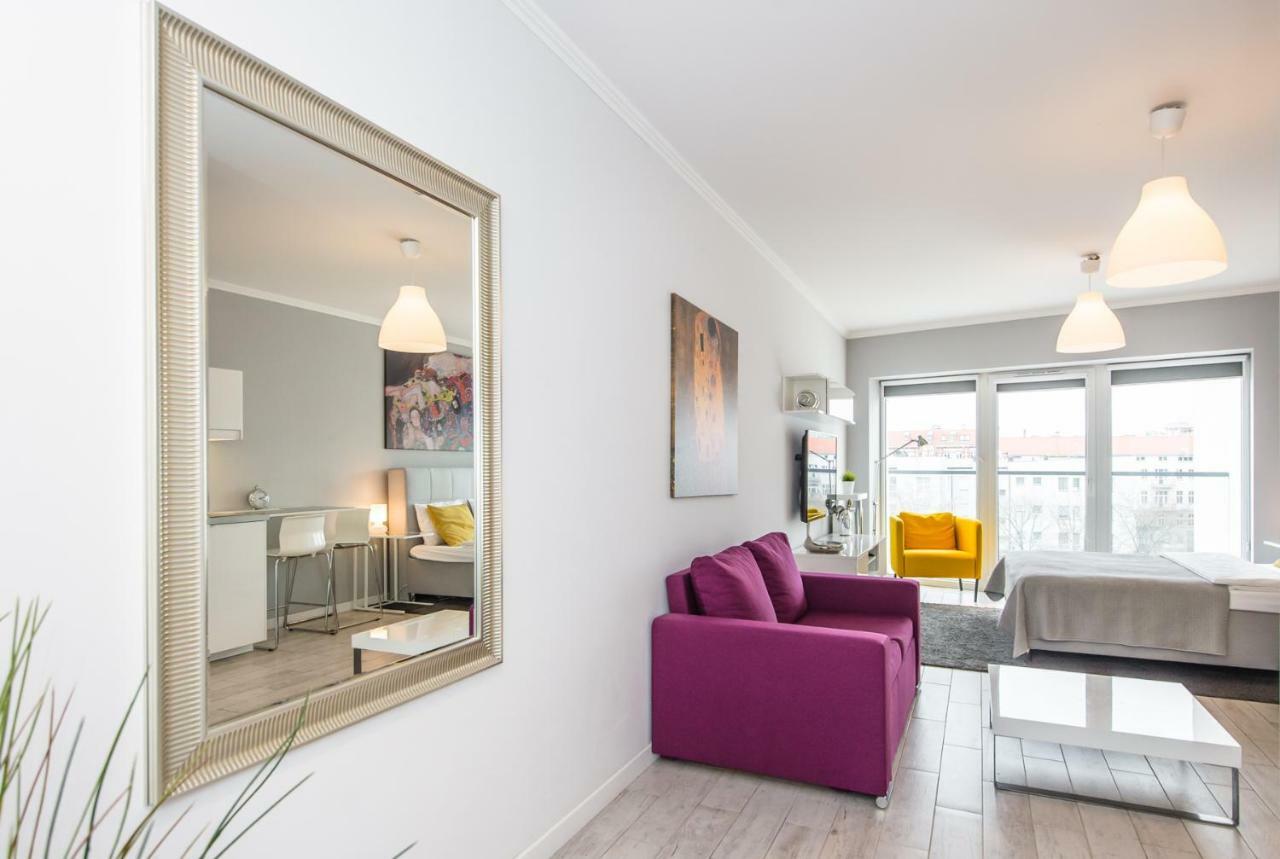 Pangsapuri studio 35 m² dengan 1 bilik mandi peribadi di Pusat Bandar Poznan Luaran gambar