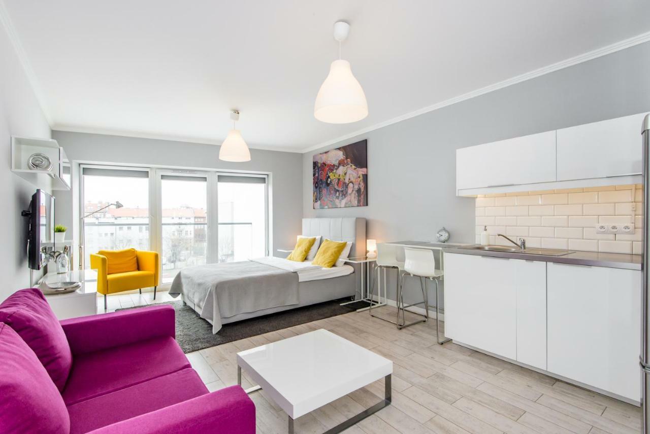 Pangsapuri studio 35 m² dengan 1 bilik mandi peribadi di Pusat Bandar Poznan Luaran gambar