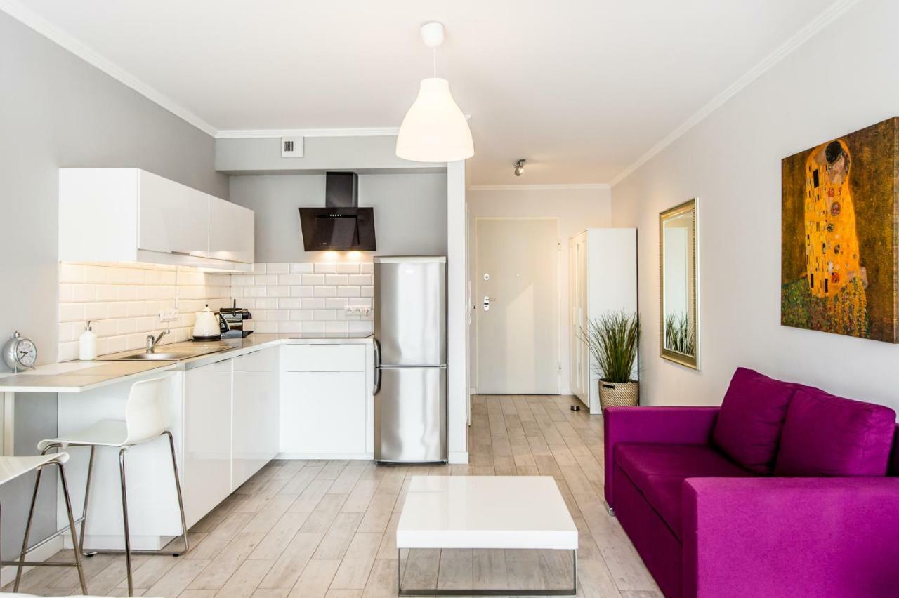 Pangsapuri studio 35 m² dengan 1 bilik mandi peribadi di Pusat Bandar Poznan Luaran gambar